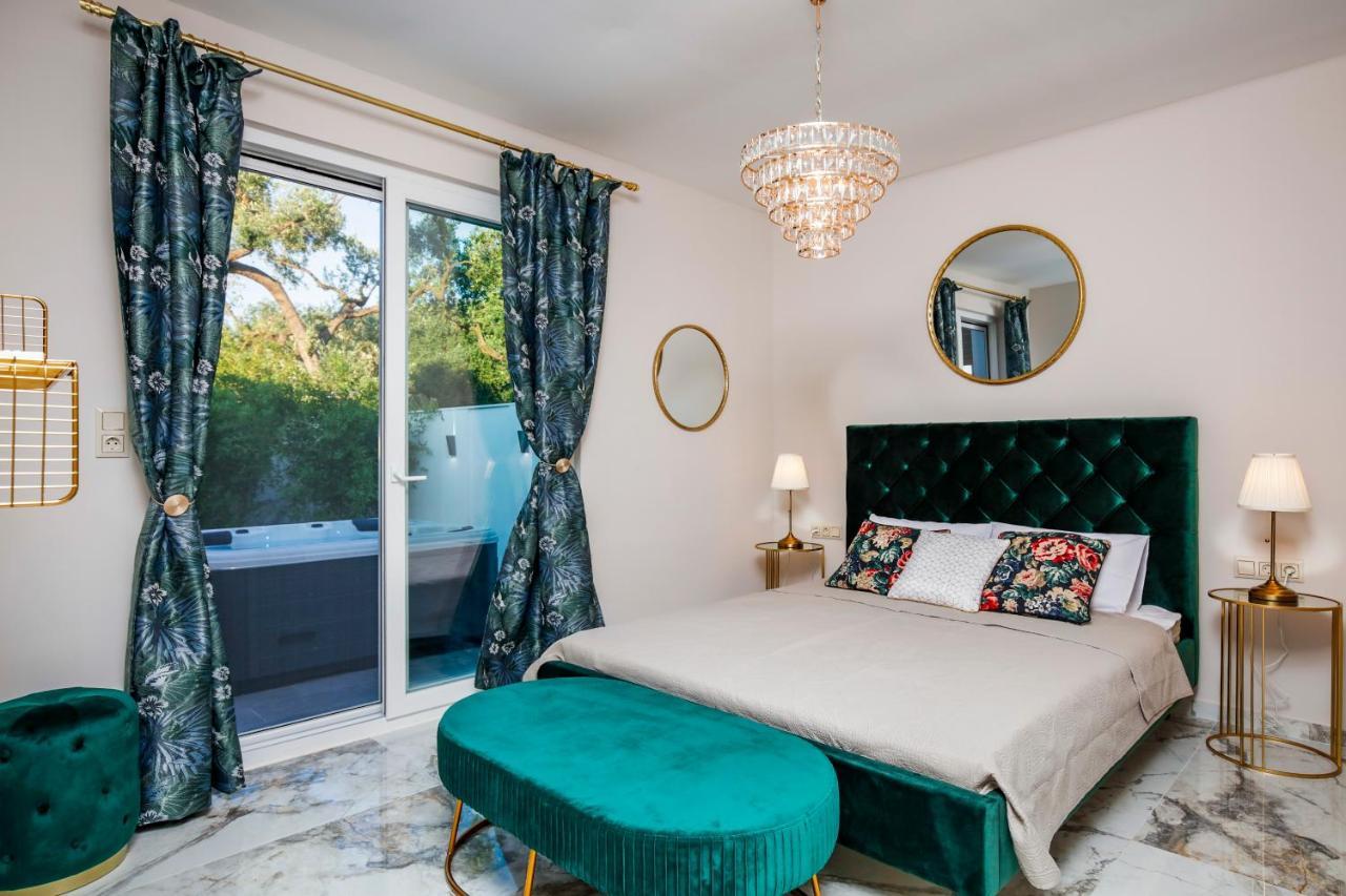 Jacuzzi Deluxe Villa Σκάλα Σωτήρος Εξωτερικό φωτογραφία