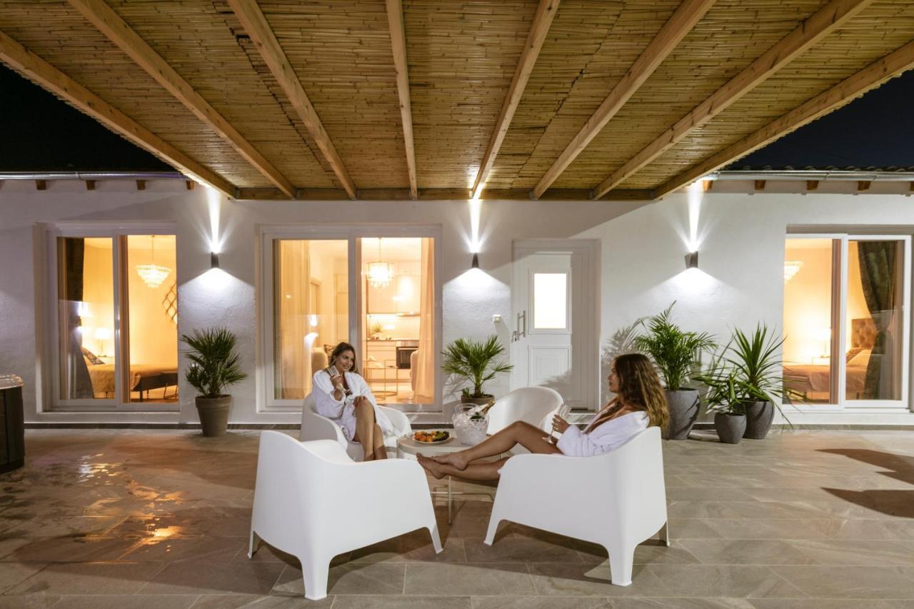 Jacuzzi Deluxe Villa Σκάλα Σωτήρος Εξωτερικό φωτογραφία