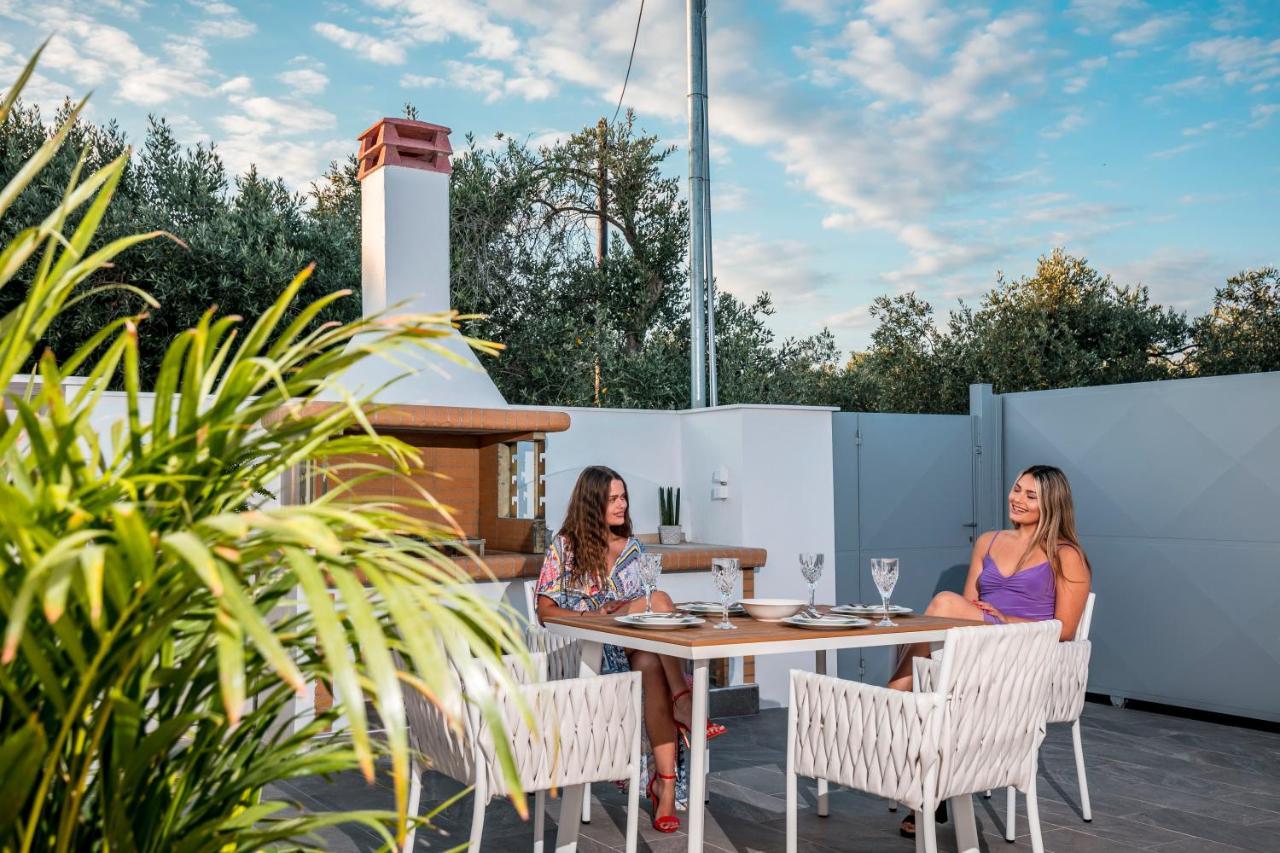 Jacuzzi Deluxe Villa Σκάλα Σωτήρος Εξωτερικό φωτογραφία
