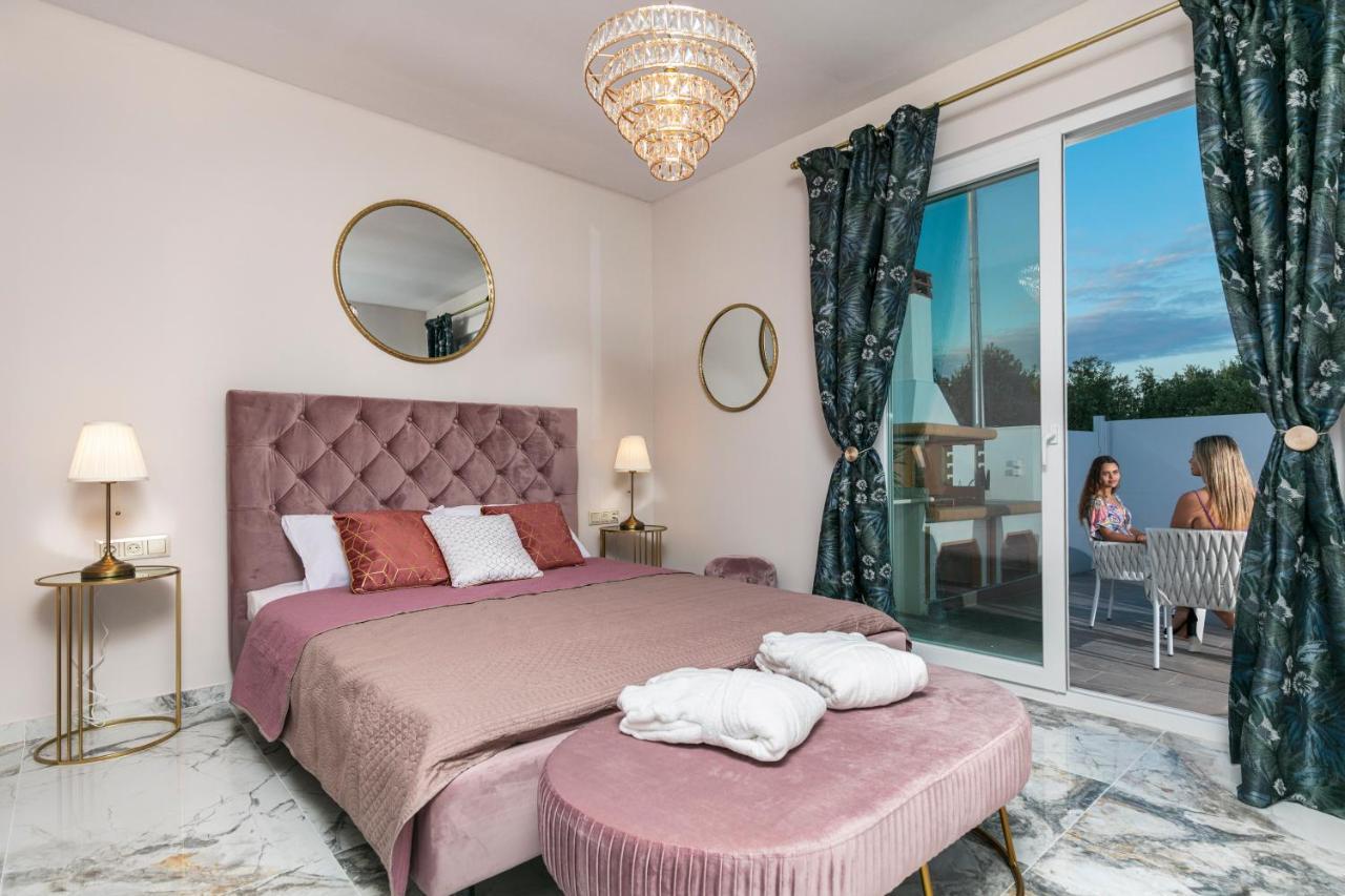 Jacuzzi Deluxe Villa Σκάλα Σωτήρος Εξωτερικό φωτογραφία